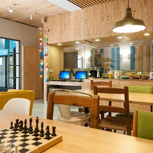 The Nomad Hostel&pension סביליה